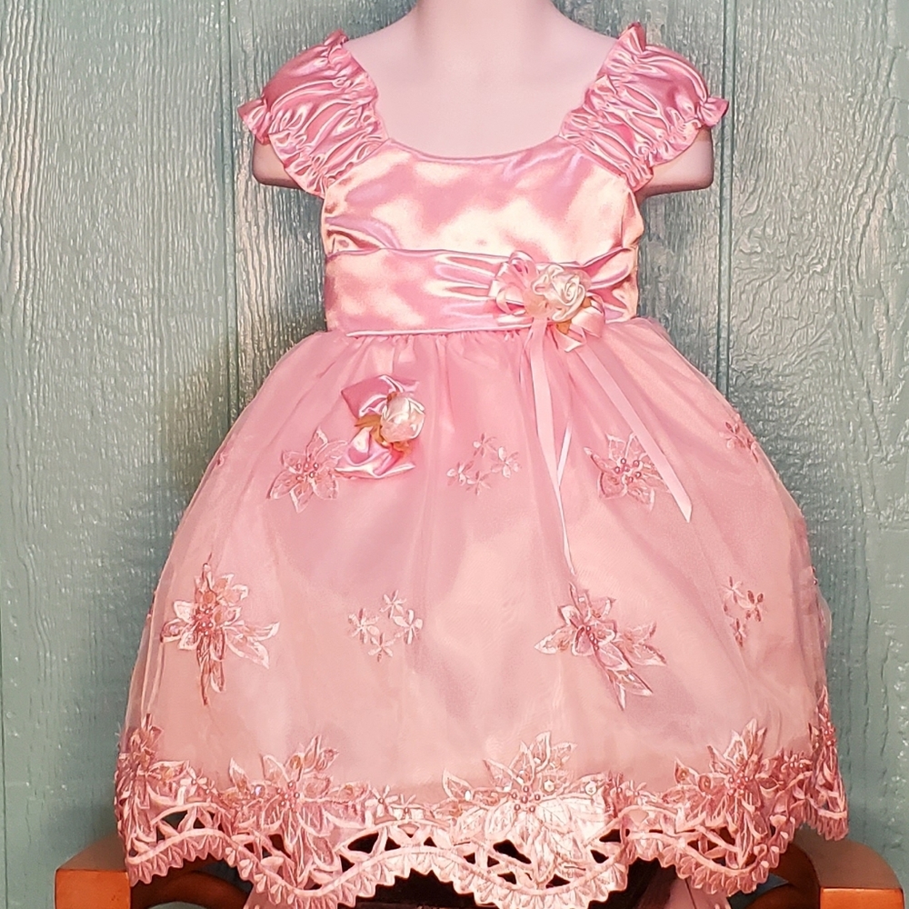 ❤️ New princess line pink embroidered flowers sequins Size S (0-6months)